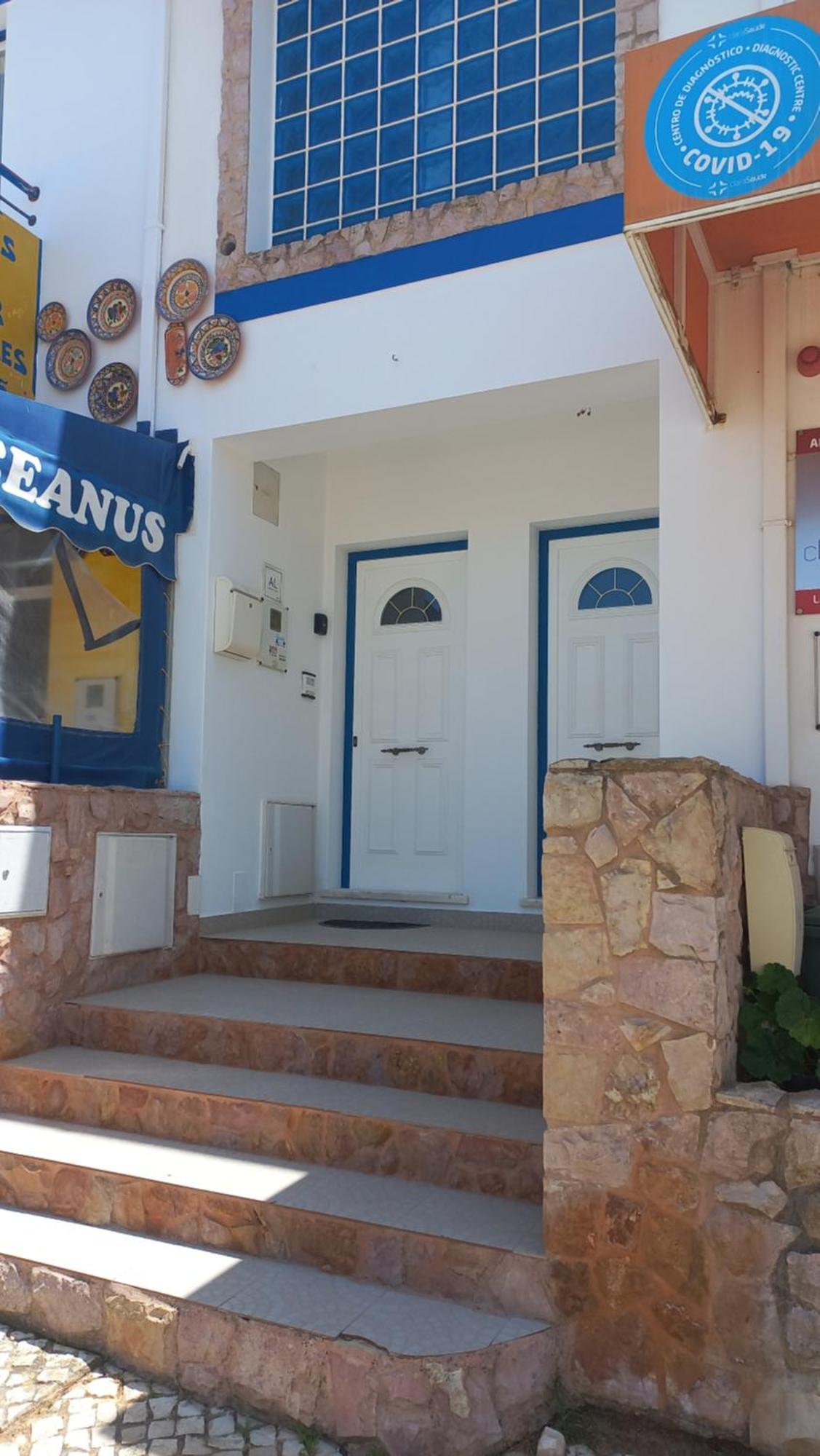 Oceanus Room With Private Kitchen, Bathroom And Terrace 300M From The Beach 萨格里什 外观 照片