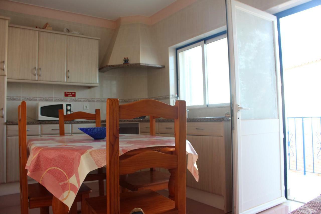 Oceanus Room With Private Kitchen, Bathroom And Terrace 300M From The Beach 萨格里什 外观 照片