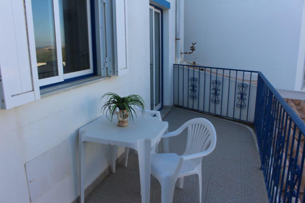 Oceanus Room With Private Kitchen, Bathroom And Terrace 300M From The Beach 萨格里什 外观 照片